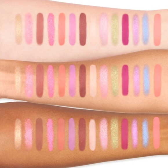 TOO FACED Pinker Times Ahead Eyeshadow Palette - Picture 3 of 13
